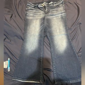 Flare distressed jeans